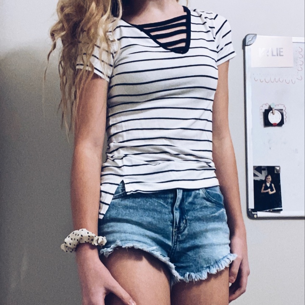 Dark blue and white stripes T-shirt